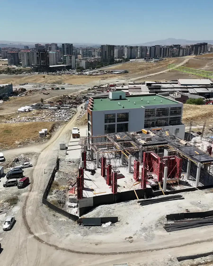 Ağaoğulları İvedik — uzaktan görünüm